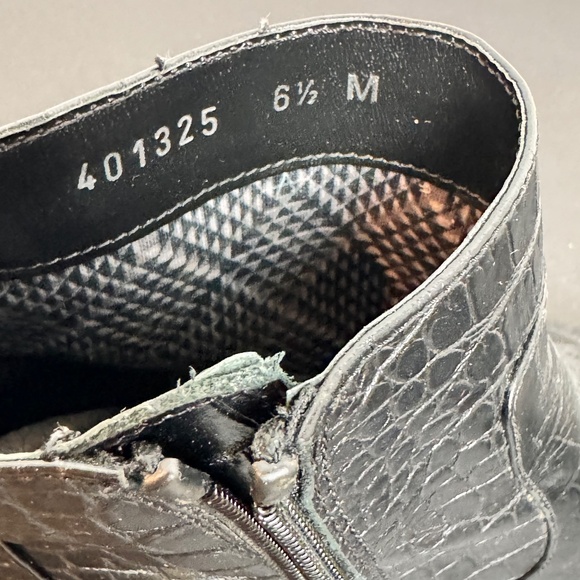 Aquatalia Marilisa Croc Embossed Black Leather Booties, size 6.5 - Picture 6 of 11